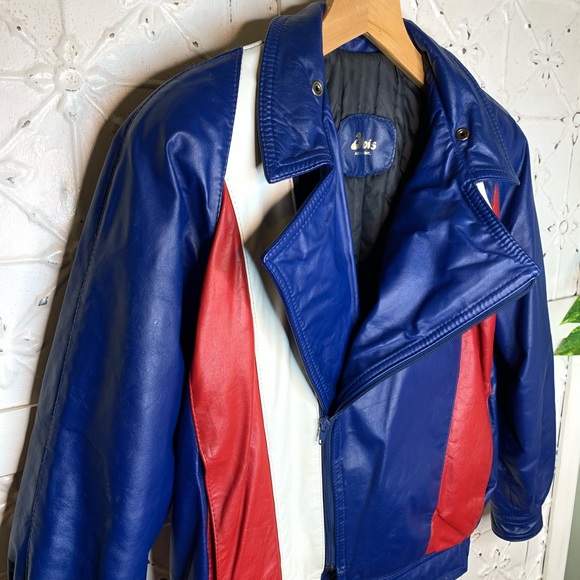 Vintage leather moto jacket - Picture 12 of 16
